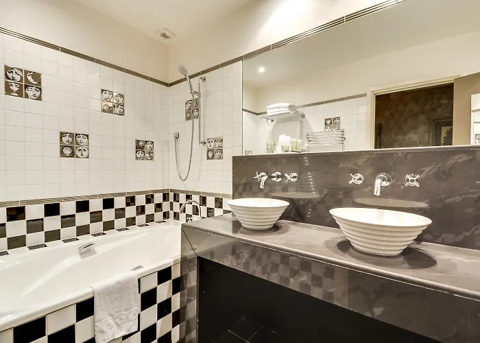 Hotel Lutece Port Royal Paris