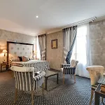 Lutece Port Royal Hotel Paris