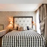 Lutece Port Royal Hotel