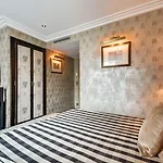 Hotel Lutece Port Royal Paris