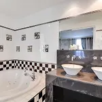 Lutece Port Royal Hotel 4*