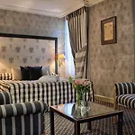 Lutece Port Royal Hotel