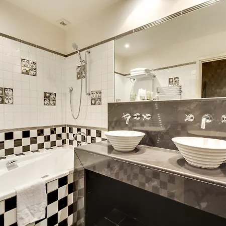 Hotel Lutece Port Royal Paris