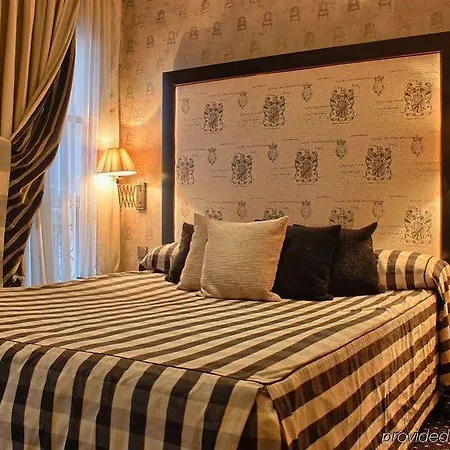Otel Lutece Port Royal