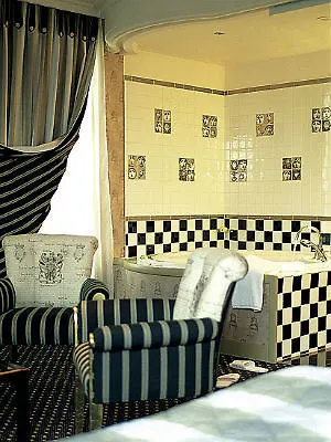 Hotell Lutece Port Royal