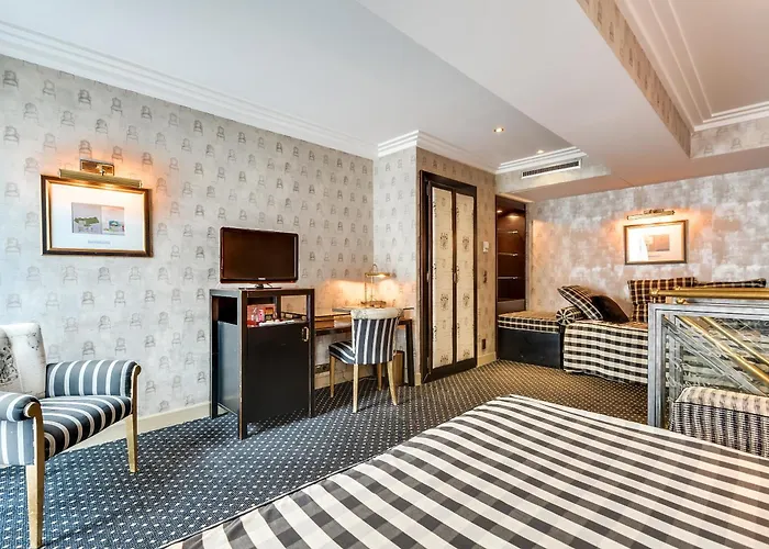 Hotel Lutece Port Royal