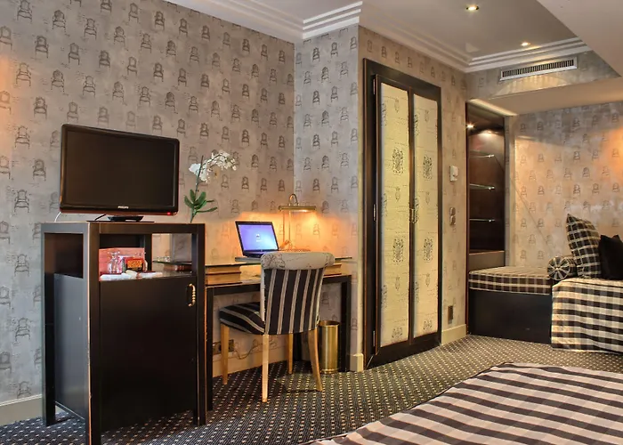 Lutece Port Royal Hotel 4*