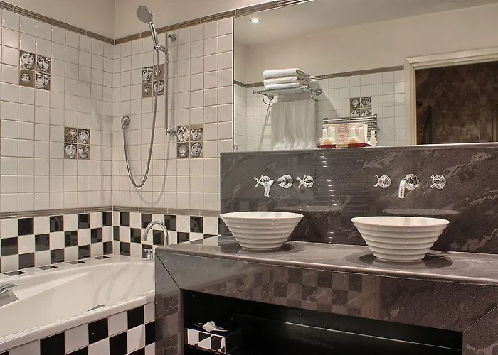 Hotel Lutece Port Royal