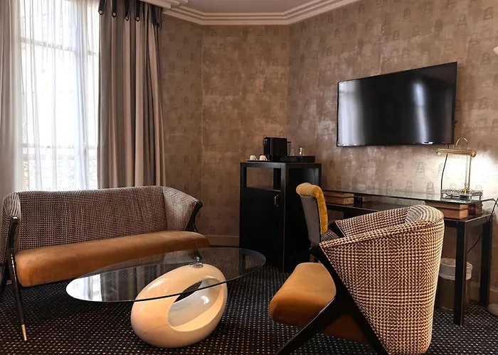 Lutèce Port Royal Hotel 4*