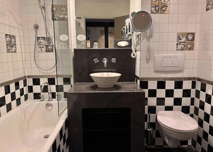 Hotel Lutèce Port Royal Parigi